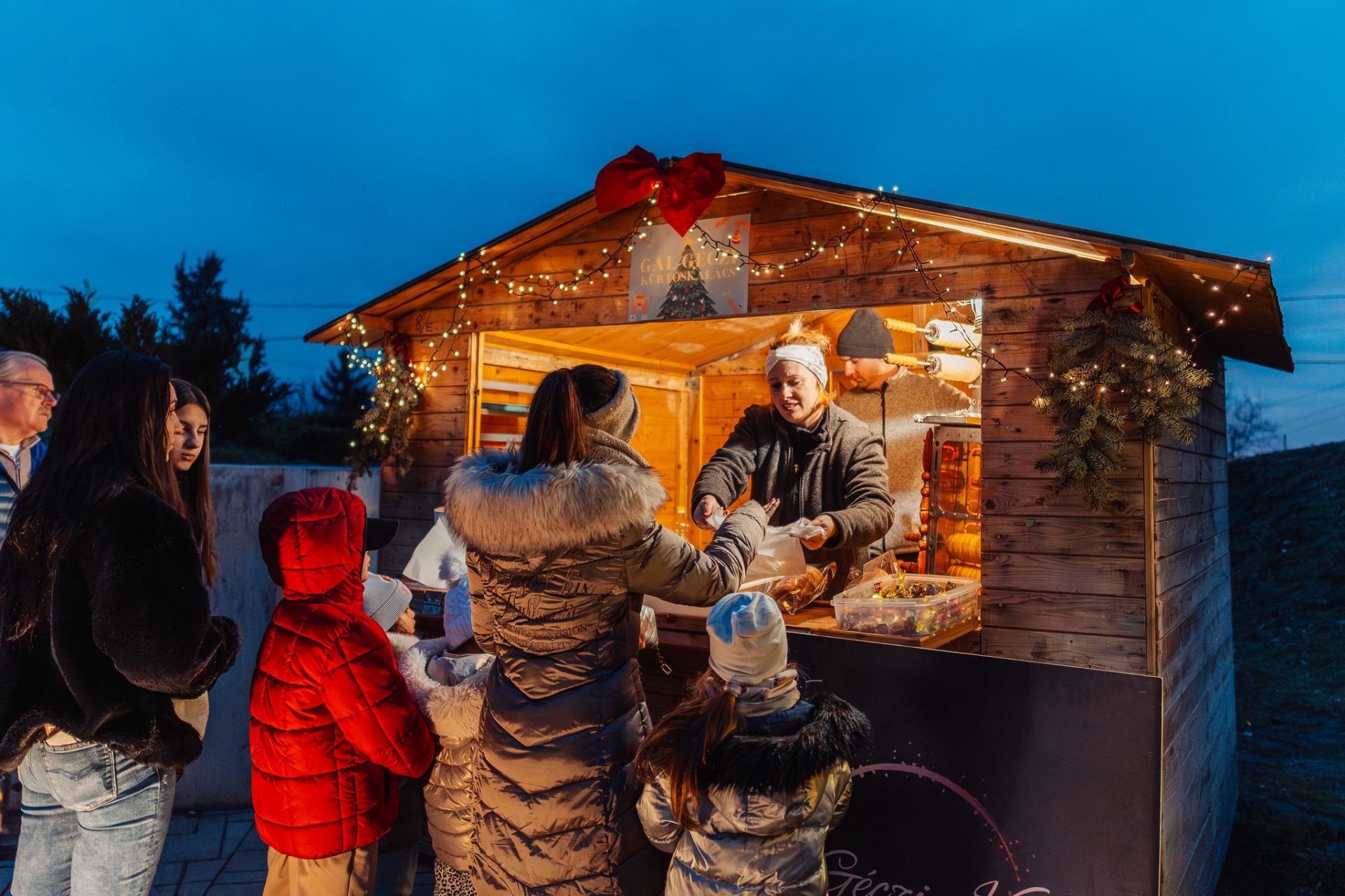 Karácsonyfaköszöntő a Varázsvölgyben 2025. november 30. 