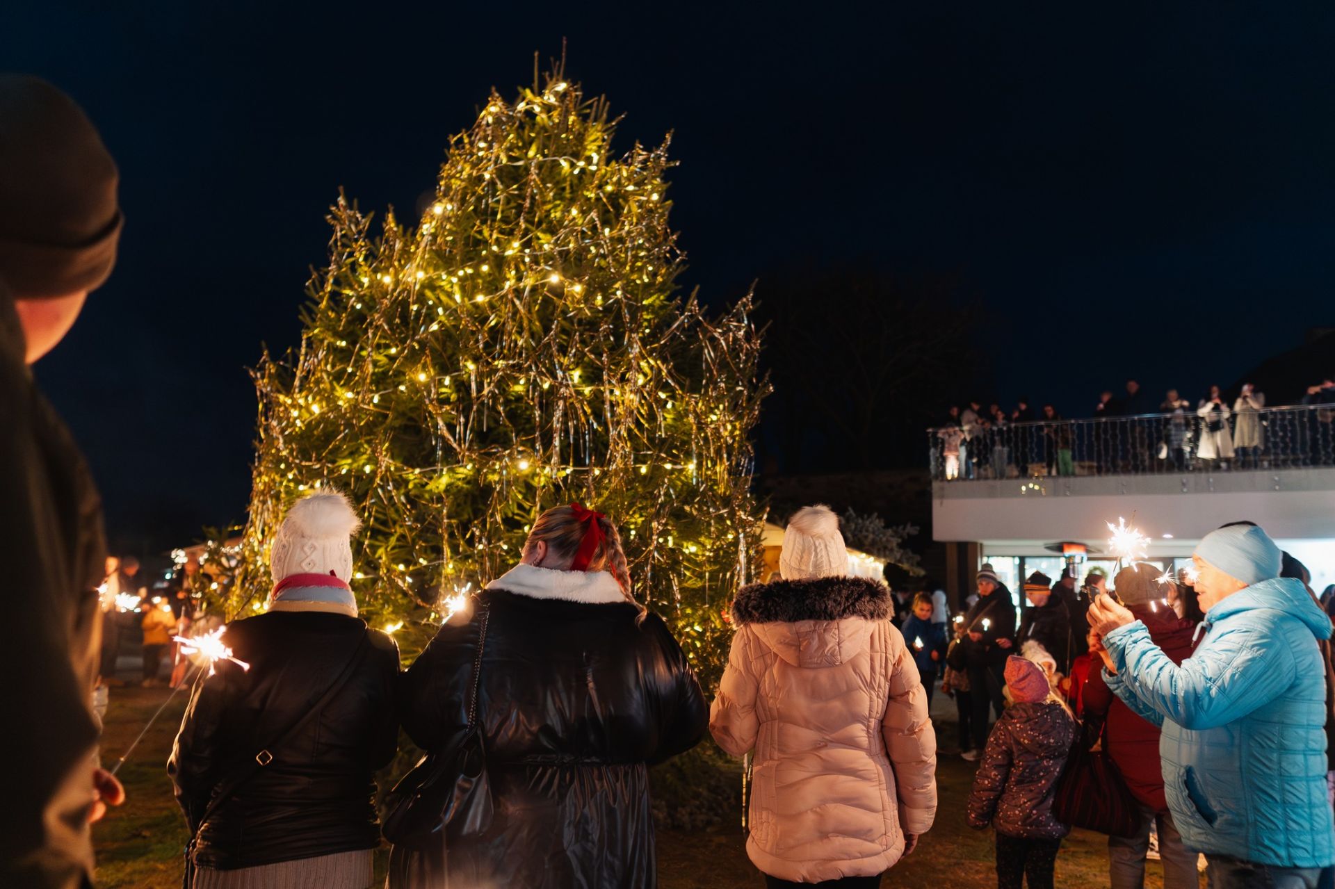 Karácsonyfaköszöntő a Varázsvölgyben 2025. november 30. 